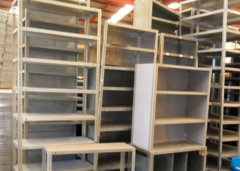 Compro Racks y Estanterias
